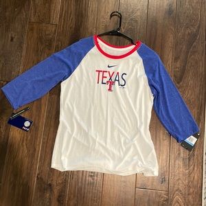 Women’s Nike quarter sleeve texas rangers shirt new with tags!